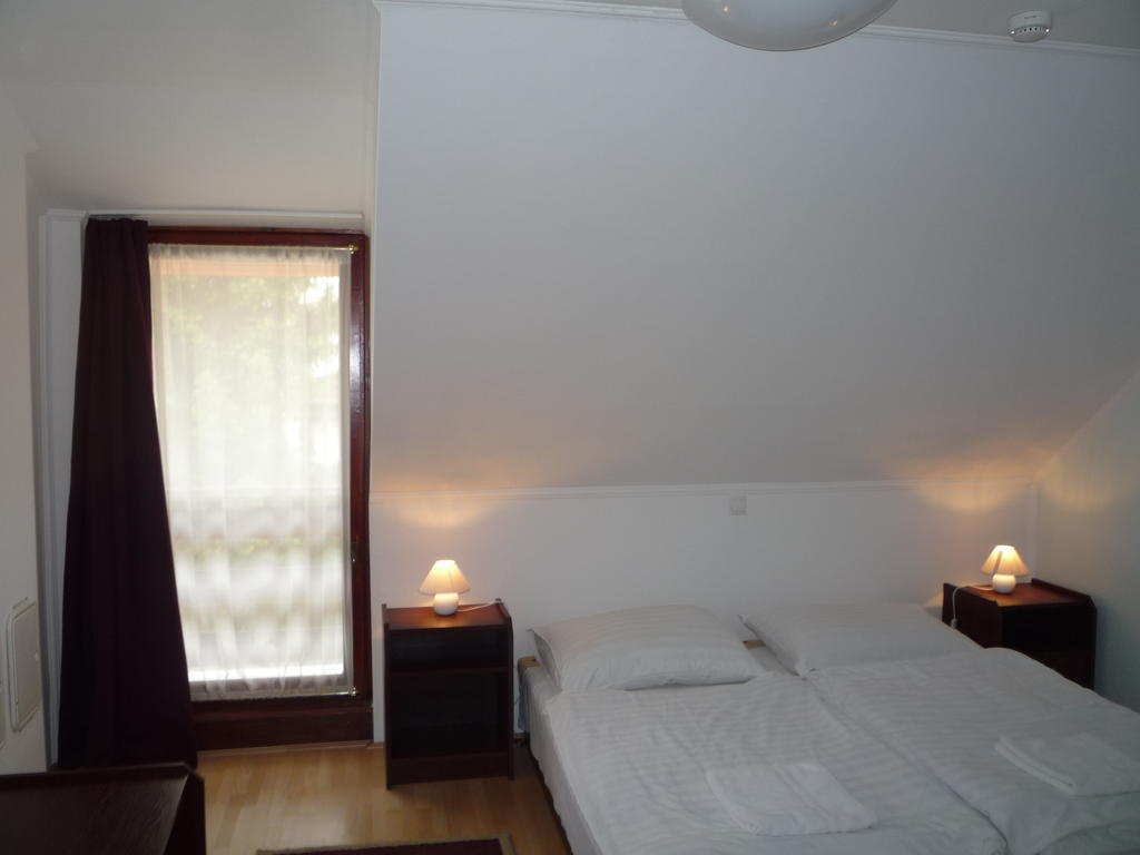 Hotel Aba Vezér Panzió és Étterem Abaújszántó Camera foto